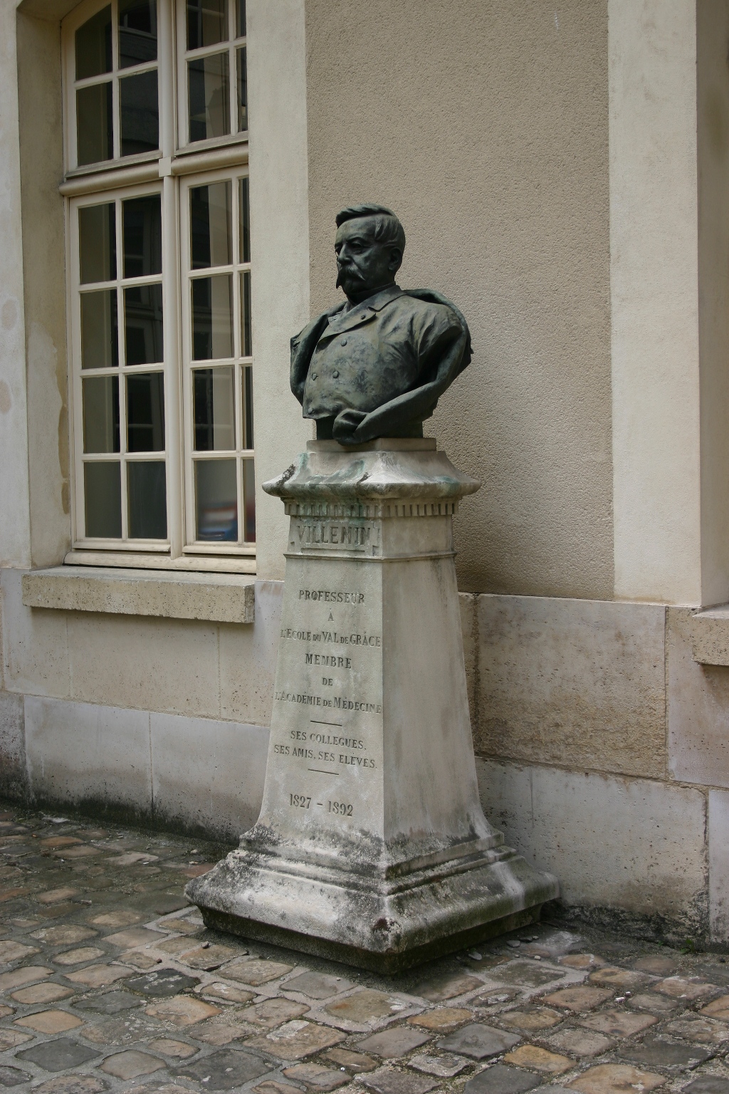 Jean Antoine Villemin's bust, Val-de-Grâce, Paris (2).JPG
